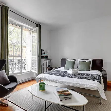 Apartman Eiffel Tower & Champ De Mars - 2br - Cityapartmentstay