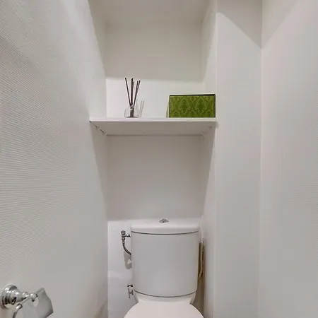 Eiffel Tower & Champ De Mars - 2br - Cityapartmentstay * Paris