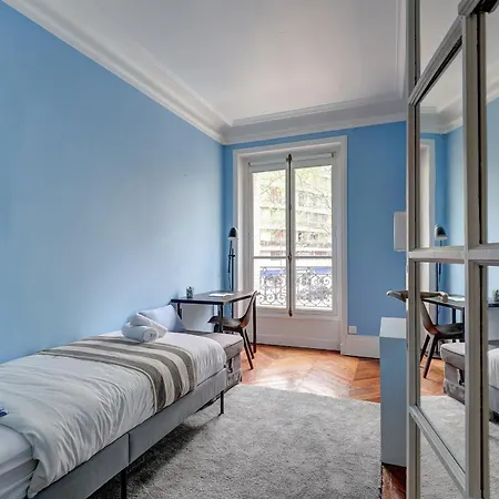 Eiffel Tower & Champ De Mars - 2br - Cityapartmentstay Lägenhet