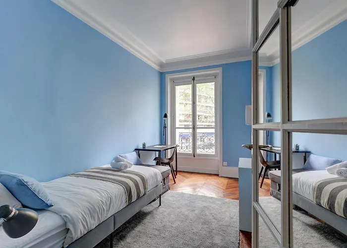 Eiffel Tower & Champ De Mars - 2br - Cityapartmentstay Appartement
