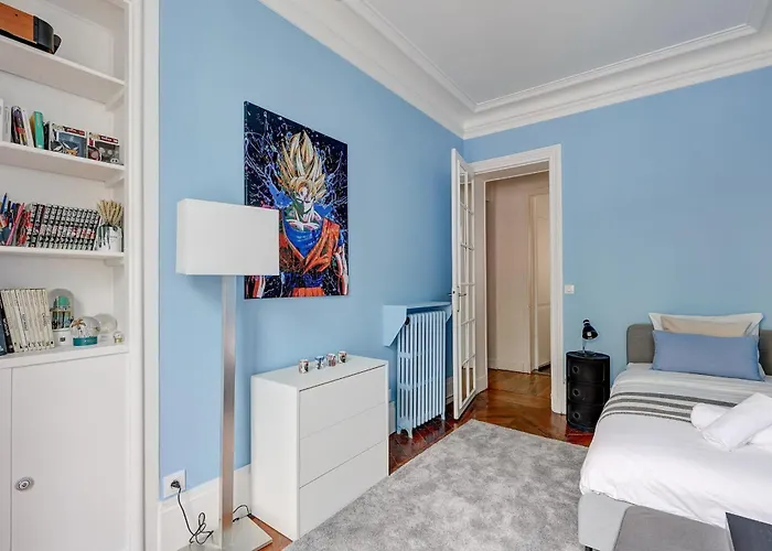 Eiffel Tower & Champ De Mars - 2br - Cityapartmentstay Parijs