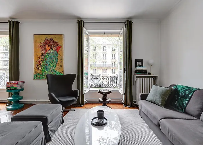 Eiffel Tower & Champ De Mars - 2br - Cityapartmentstay Parijs